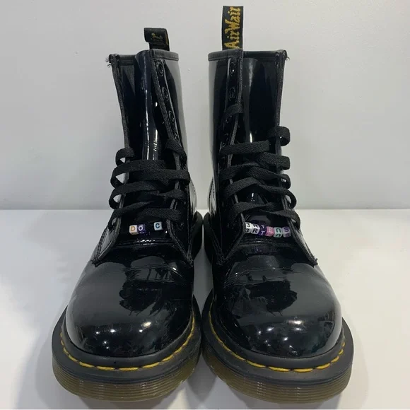 Dr Martens Doc Martens Air Wair Boots With Bouncing Soles Women’s 8 Black Patent - Picture 1 of 12